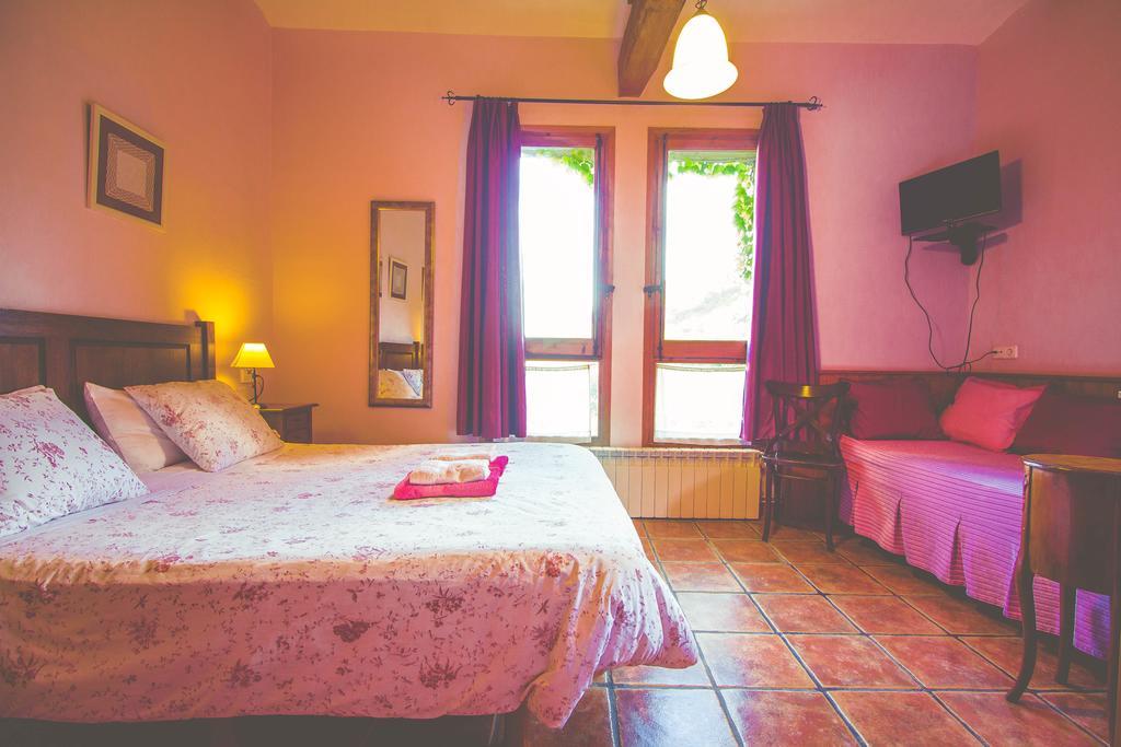 Casa Etxalde Guest House Camprodon Phòng bức ảnh