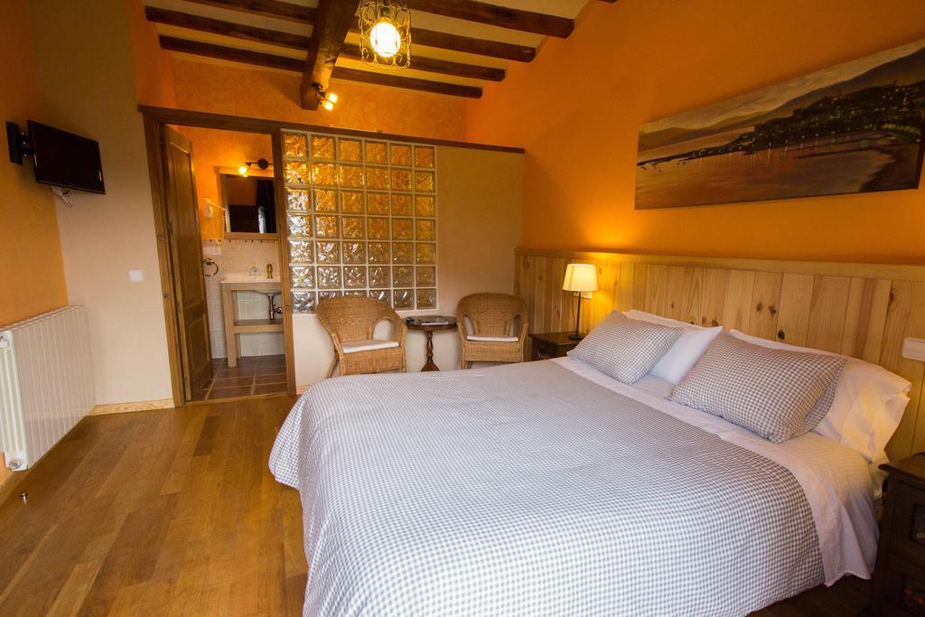 Casa Etxalde Guest House Camprodon Phòng bức ảnh